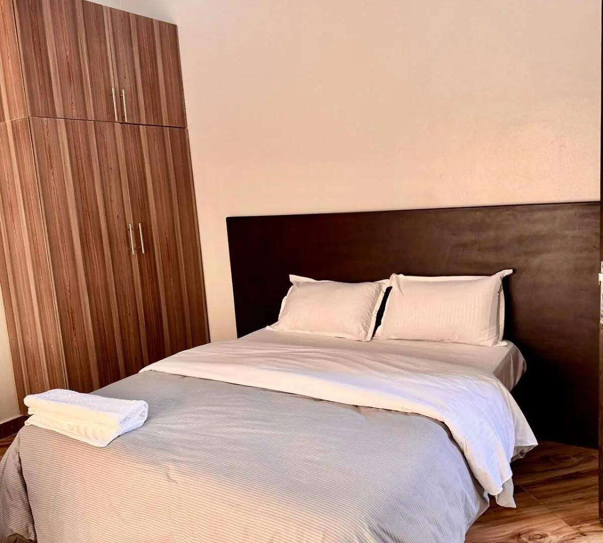 Cozy Studio Apartment Kampala